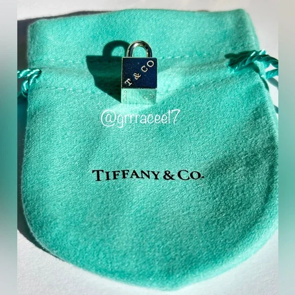 AUTH RARE vintage Tiffany & Co. 1837 cube charm/pendant✨ - Picture 5 of 16